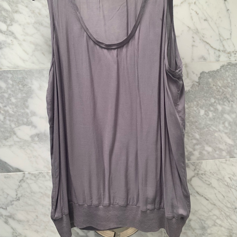James Perse size 4 (large)  100%cotton feels like silk